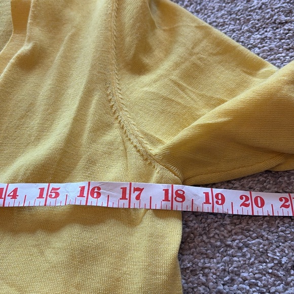 Women’s Ann Taylor Cardigan Size Medium - Picture 9 of 9
